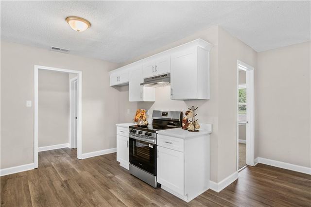 4305 Moffett Road, Mobile, AL 36618