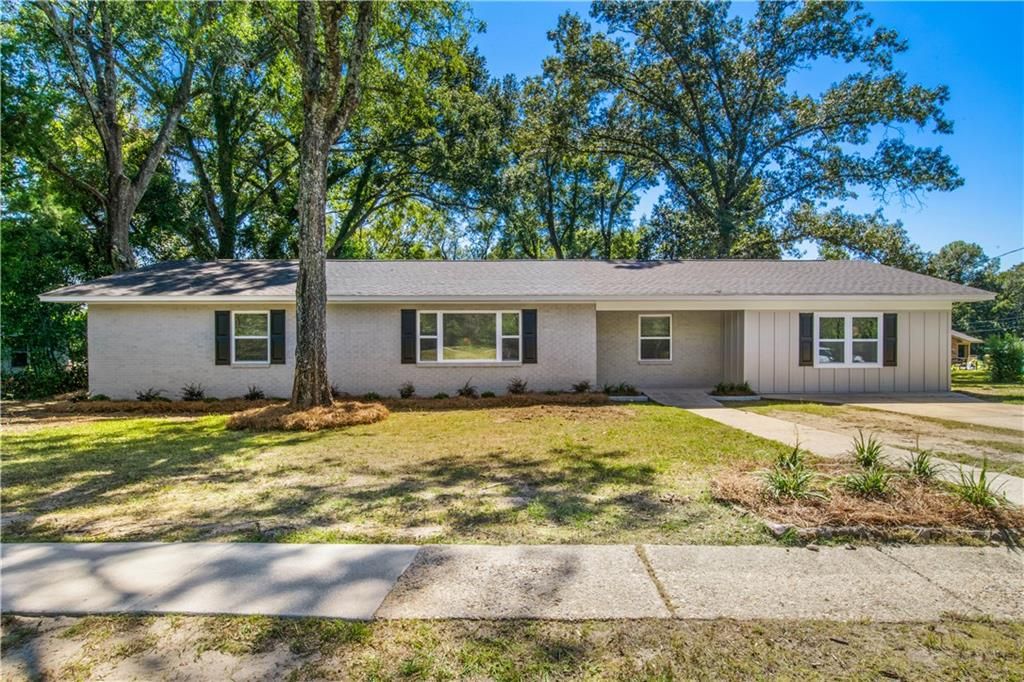4305 Moffett Road, Mobile, AL 36618