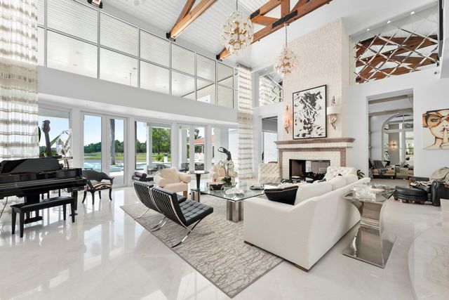 13101 Monet Lane, Palm Beach Gardens, FL 33410