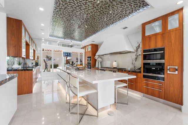 13101 Monet Lane, Palm Beach Gardens, FL 33410