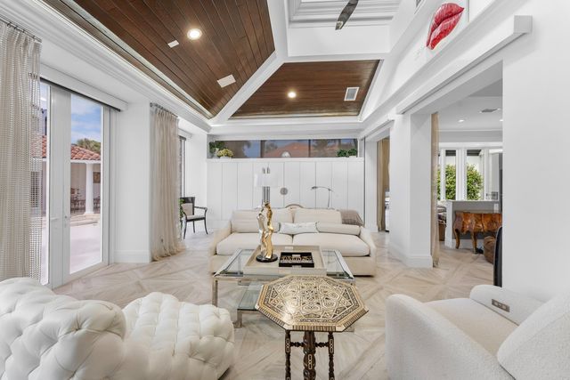 13101 Monet Lane, Palm Beach Gardens, FL 33410