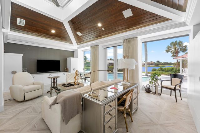 13101 Monet Lane, Palm Beach Gardens, FL 33410