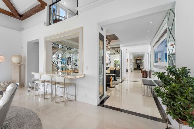 13101 Monet Lane, Palm Beach Gardens, FL 33410