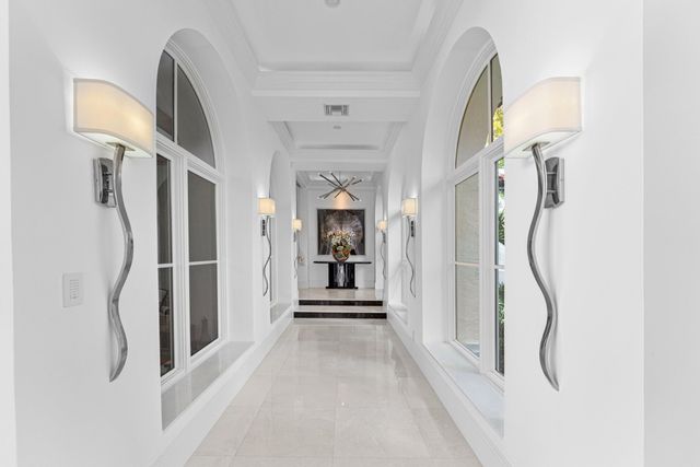 13101 Monet Lane, Palm Beach Gardens, FL 33410