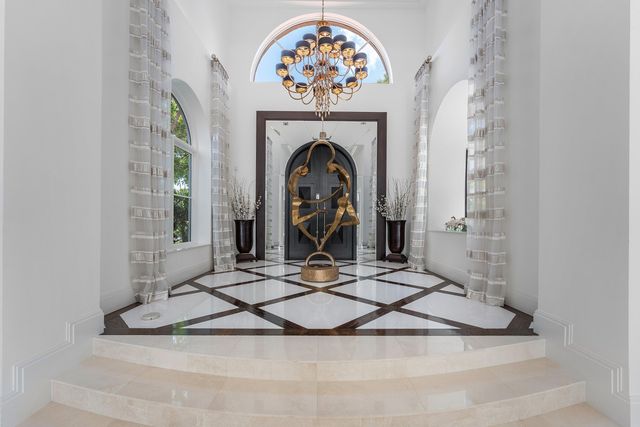 13101 Monet Lane, Palm Beach Gardens, FL 33410