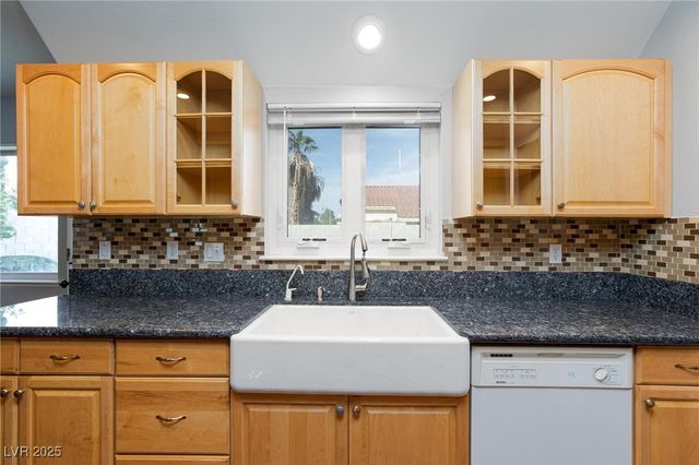 3228 Mariner Bay Street, Las Vegas, NV 89117