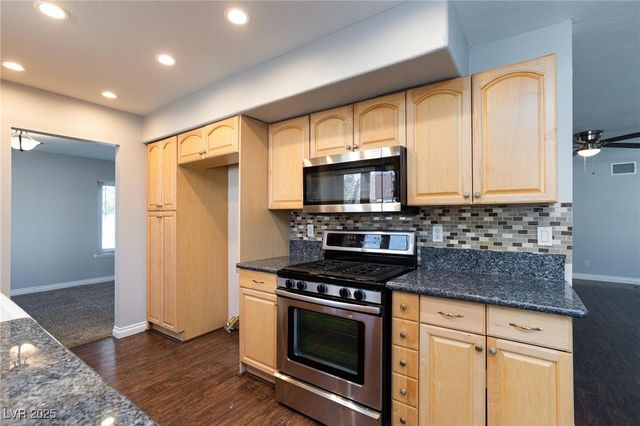 3228 Mariner Bay Street, Las Vegas, NV 89117