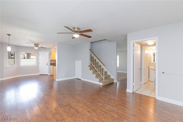 3228 Mariner Bay Street, Las Vegas, NV 89117