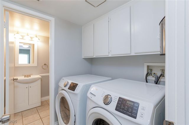 3228 Mariner Bay Street, Las Vegas, NV 89117