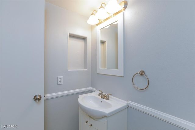 3228 Mariner Bay Street, Las Vegas, NV 89117