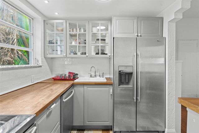 1211 Pennsylvania Ave A1, Miami Beach, FL 33139