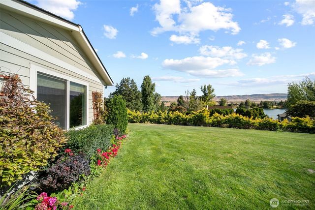 2973 Jamaica Street, Malaga, WA 98828