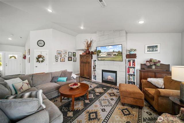 2973 Jamaica Street, Malaga, WA 98828