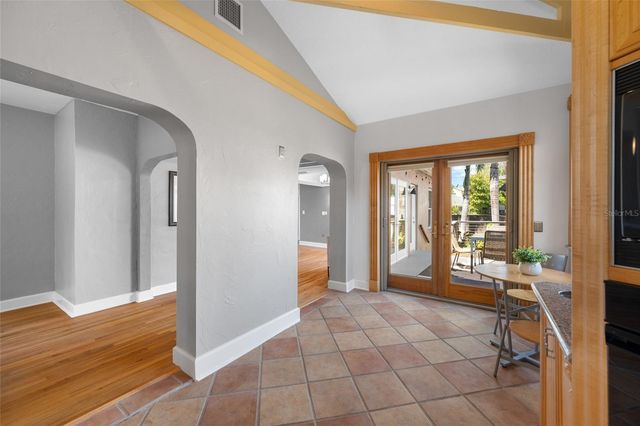 205 25TH AVENUE NE, St Petersburg, FL 33704