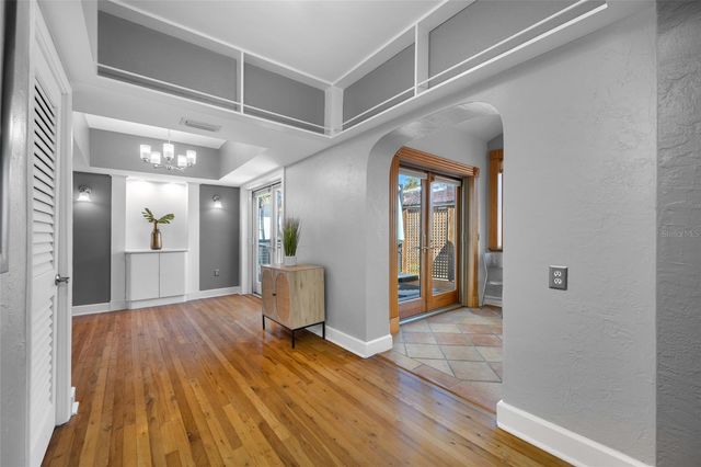 205 25TH AVENUE NE, St Petersburg, FL 33704