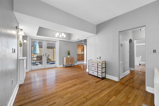 205 25TH AVENUE NE, St Petersburg, FL 33704