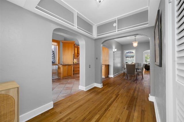 205 25TH AVENUE NE, St Petersburg, FL 33704