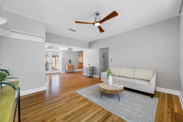 205 25TH AVENUE NE, St Petersburg, FL 33704