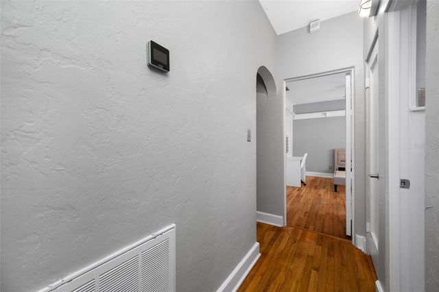 205 25TH AVENUE NE, St Petersburg, FL 33704