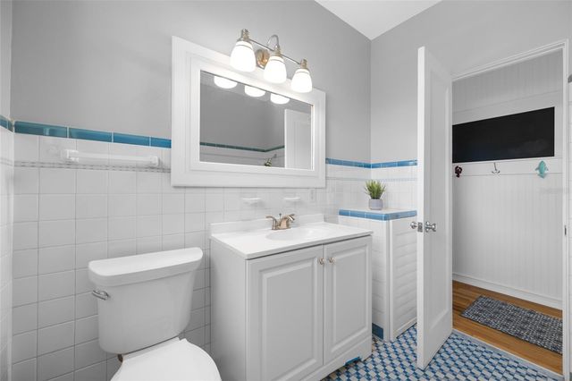 205 25TH AVENUE NE, St Petersburg, FL 33704