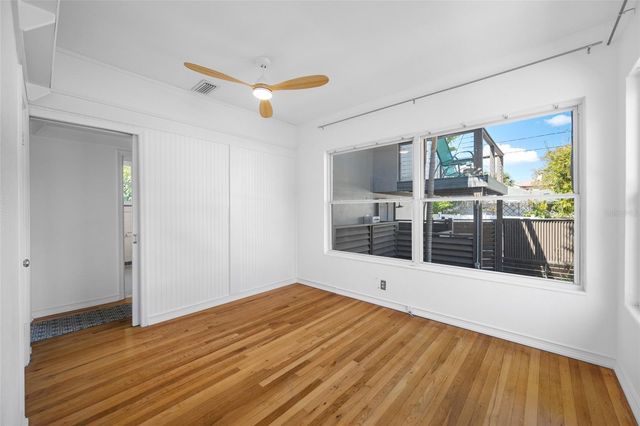 205 25TH AVENUE NE, St Petersburg, FL 33704