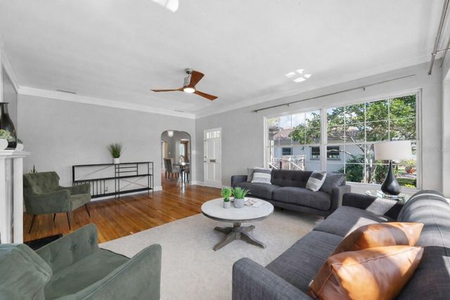 205 25TH AVENUE NE, St Petersburg, FL 33704