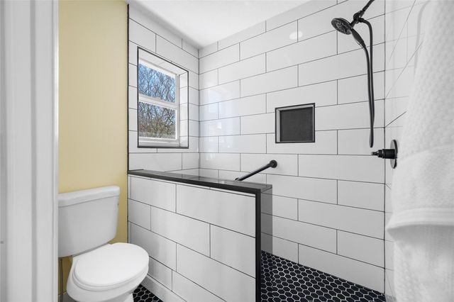 205 25TH AVENUE NE, St Petersburg, FL 33704