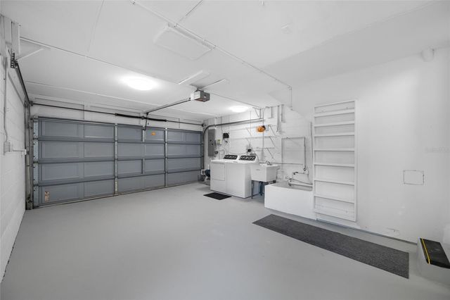 205 25TH AVENUE NE, St Petersburg, FL 33704