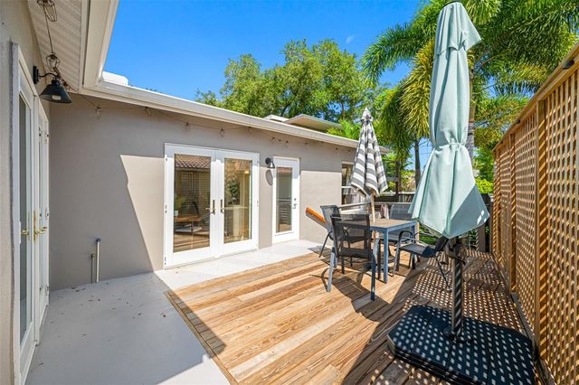 205 25TH AVENUE NE, St Petersburg, FL 33704