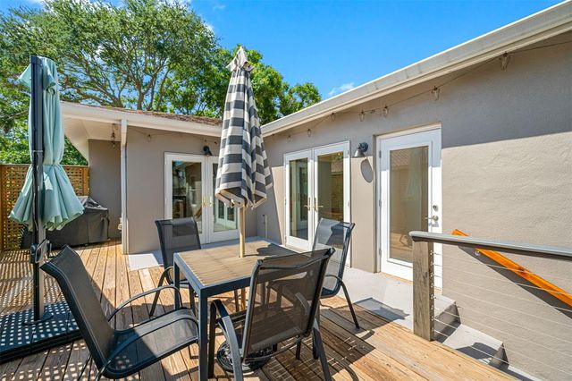 205 25TH AVENUE NE, St Petersburg, FL 33704