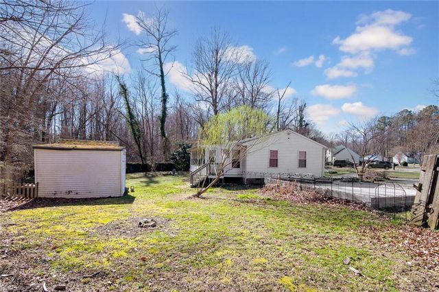 124 Woodside DR, Williamsburg, VA 23185