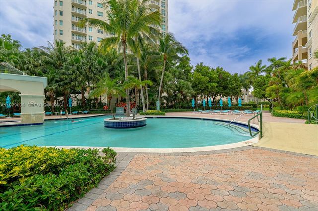 19501 W Country Club Dr 1011, Aventura, FL 33180