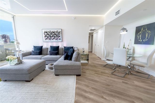 19501 W Country Club Dr 1011, Aventura, FL 33180