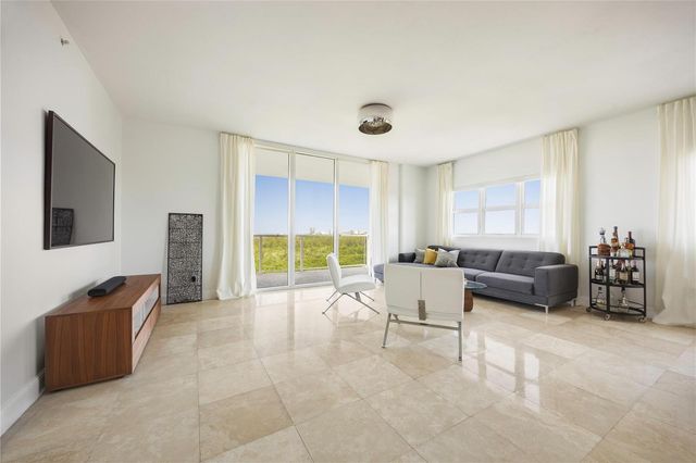 14951 Royal Oaks Lane 1109, North Miami, FL 33181