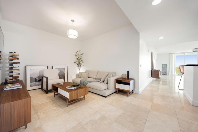 14951 Royal Oaks Lane 1109, North Miami, FL 33181