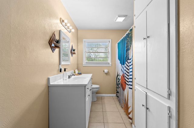 1110 Park Street, Arlington, TX 76011