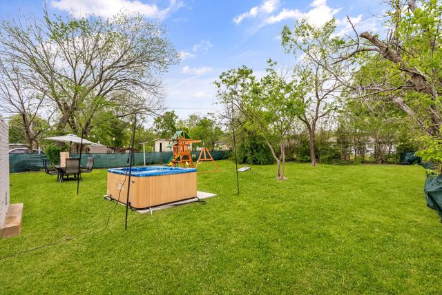 1110 Park Street, Arlington, TX 76011