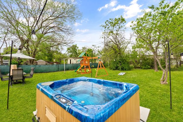 1110 Park Street, Arlington, TX 76011