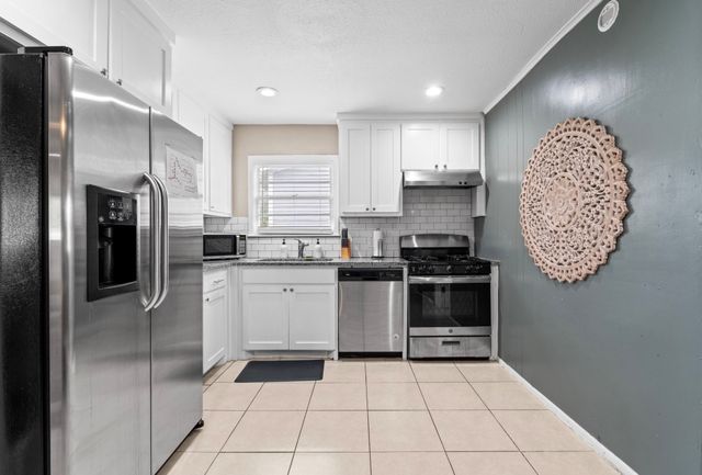 1110 Park Street, Arlington, TX 76011