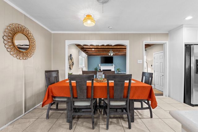 1110 Park Street, Arlington, TX 76011