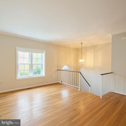 2718 FRANKLIN CT, Alexandria, VA 22302