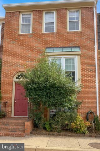 2718 FRANKLIN CT, Alexandria, VA 22302