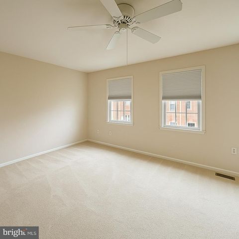 2718 FRANKLIN CT, Alexandria, VA 22302