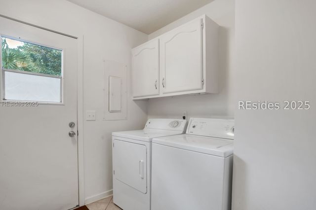 15 Deallyon Ave Apt 1, Hilton Head Island, SC 29928