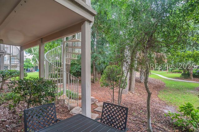 15 Deallyon Ave Apt 1, Hilton Head Island, SC 29928