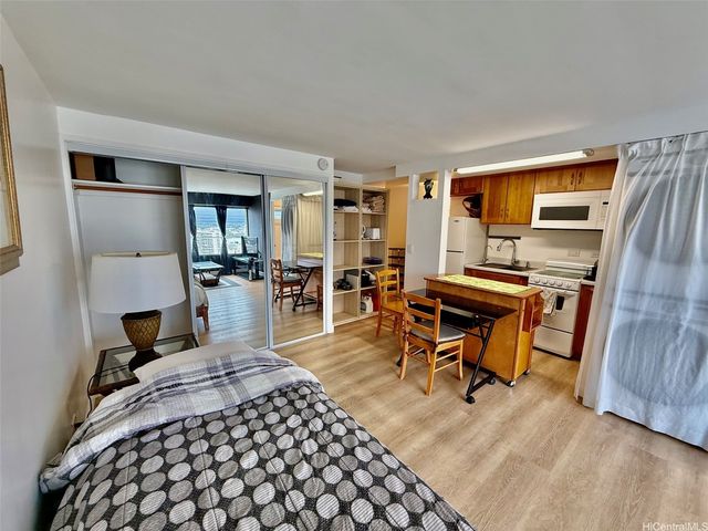 2525 Date Street 2904, Honolulu, HI 96826