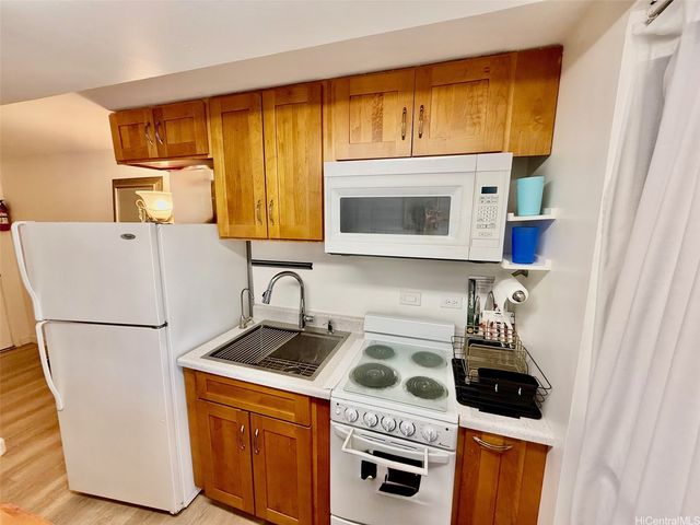 2525 Date Street 2904, Honolulu, HI 96826