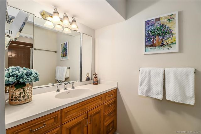 25 Heritage Crest C, Southbury, CT 06488