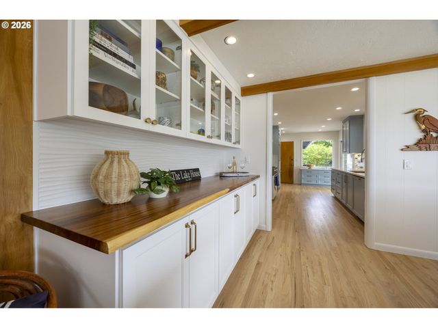 2170 Ne LAKE Dr, Lincoln City, OR 97367