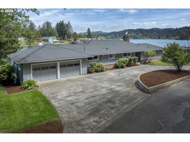 2170 Ne LAKE Dr, Lincoln City, OR 97367